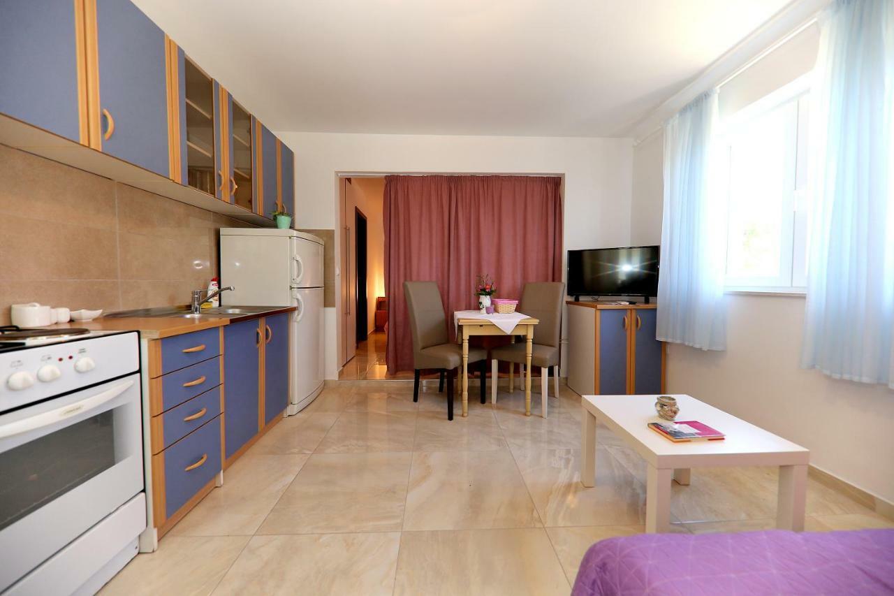 Apartments Anka Ртина Екстер'єр фото