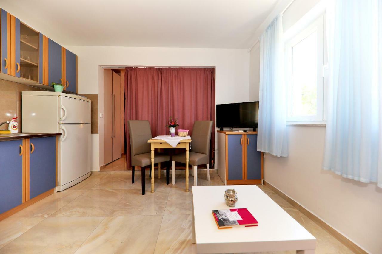 Apartments Anka Ртина Екстер'єр фото