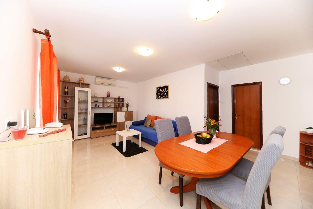 Apartments Anka Ртина Екстер'єр фото