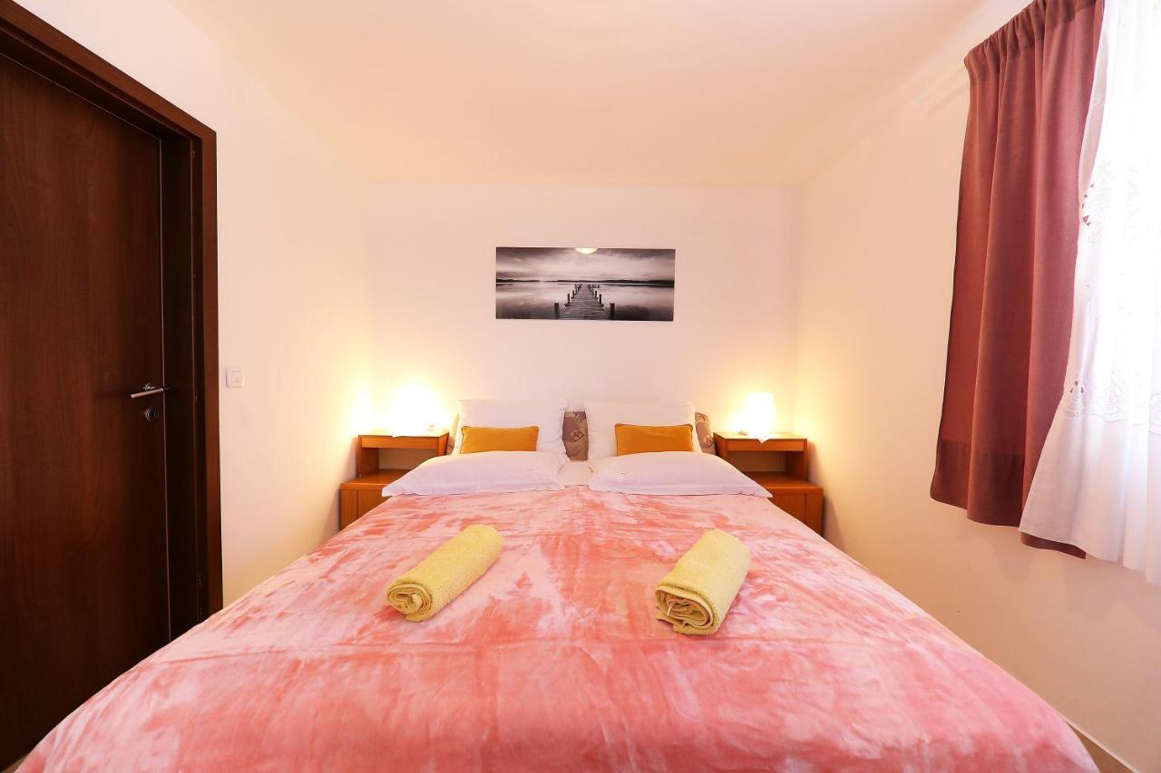 Apartments Anka Ртина Екстер'єр фото